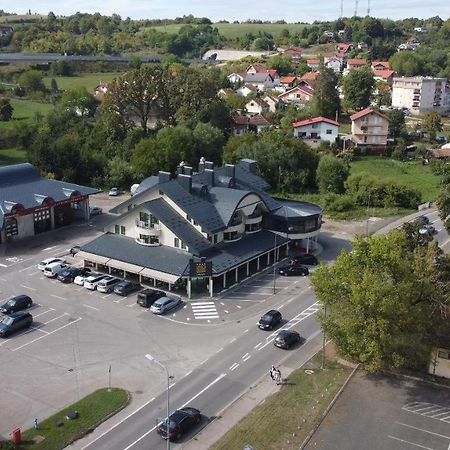 Hotel Laktasi Bagian luar foto