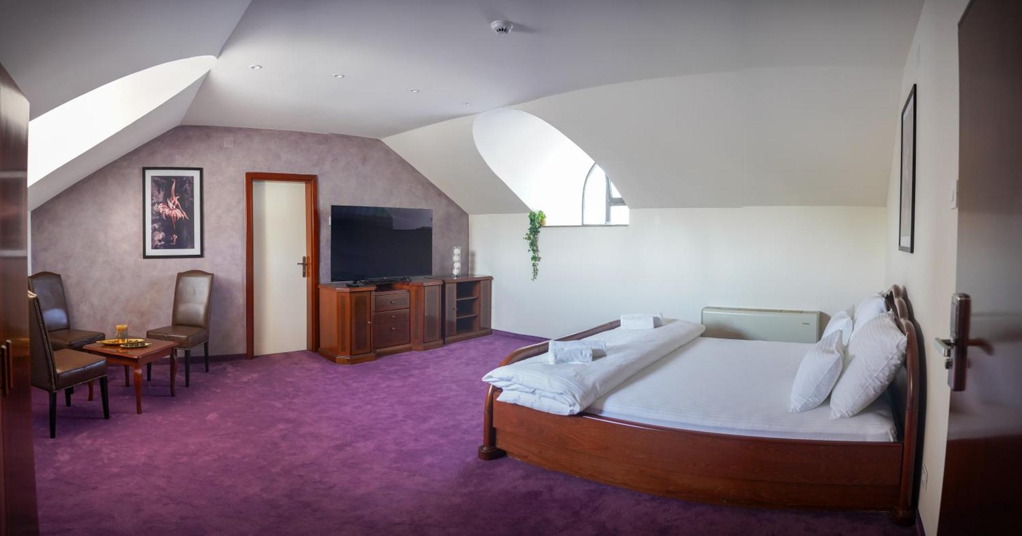 Hotel Laktasi Bagian luar foto