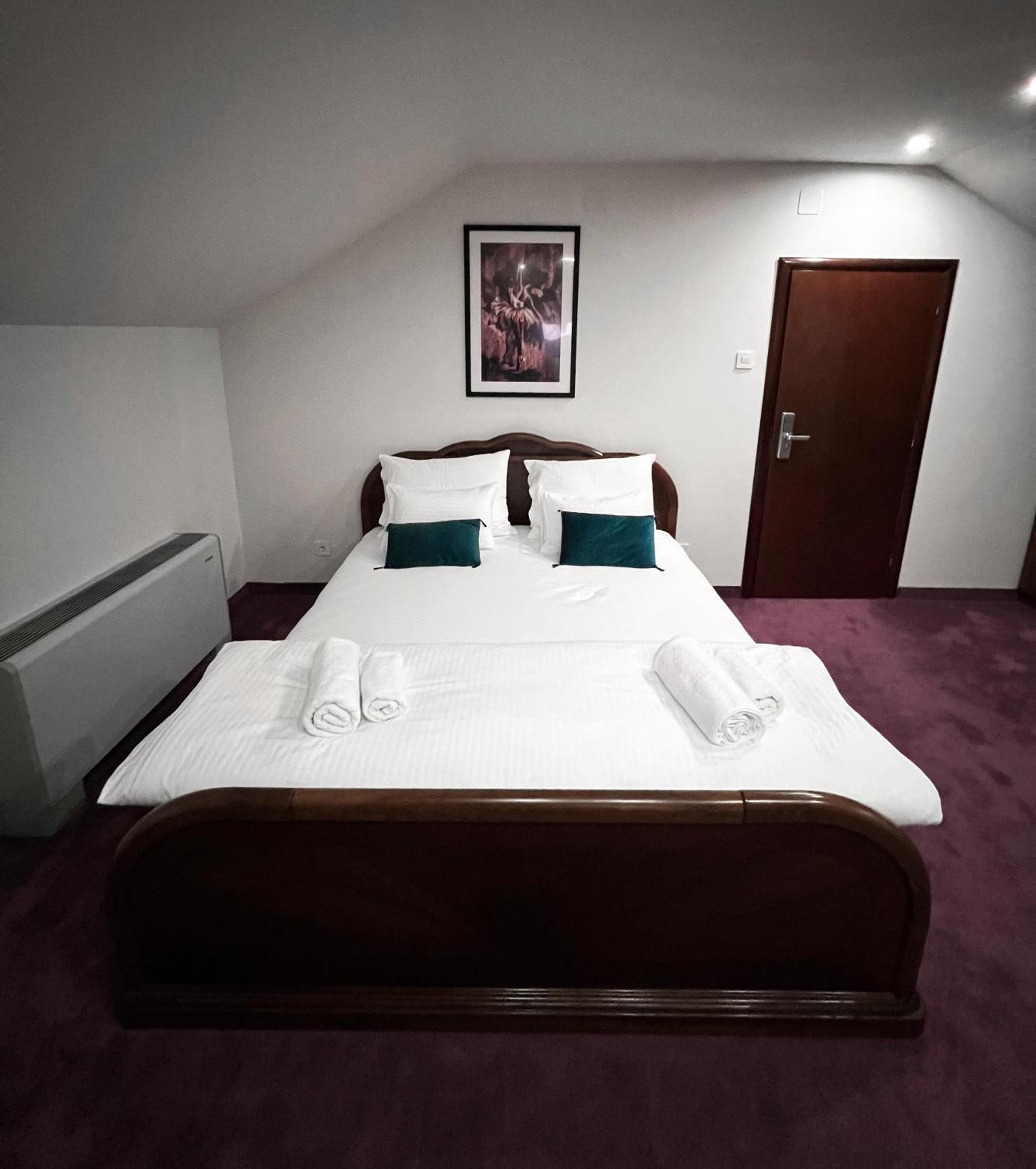 Hotel Laktasi Bagian luar foto